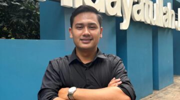 HIMLAB RAYA JAKARTA: Itu Biasa, Bupati Labusel Menghibur Rakyat