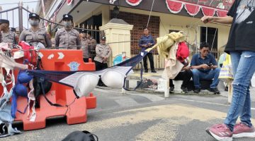 Aksi Demo Jilit II, Pendemo Minta Ketua Komisi III DPR RI Bahas Kasus Korban Nangkap Maling Jadi Tersangka